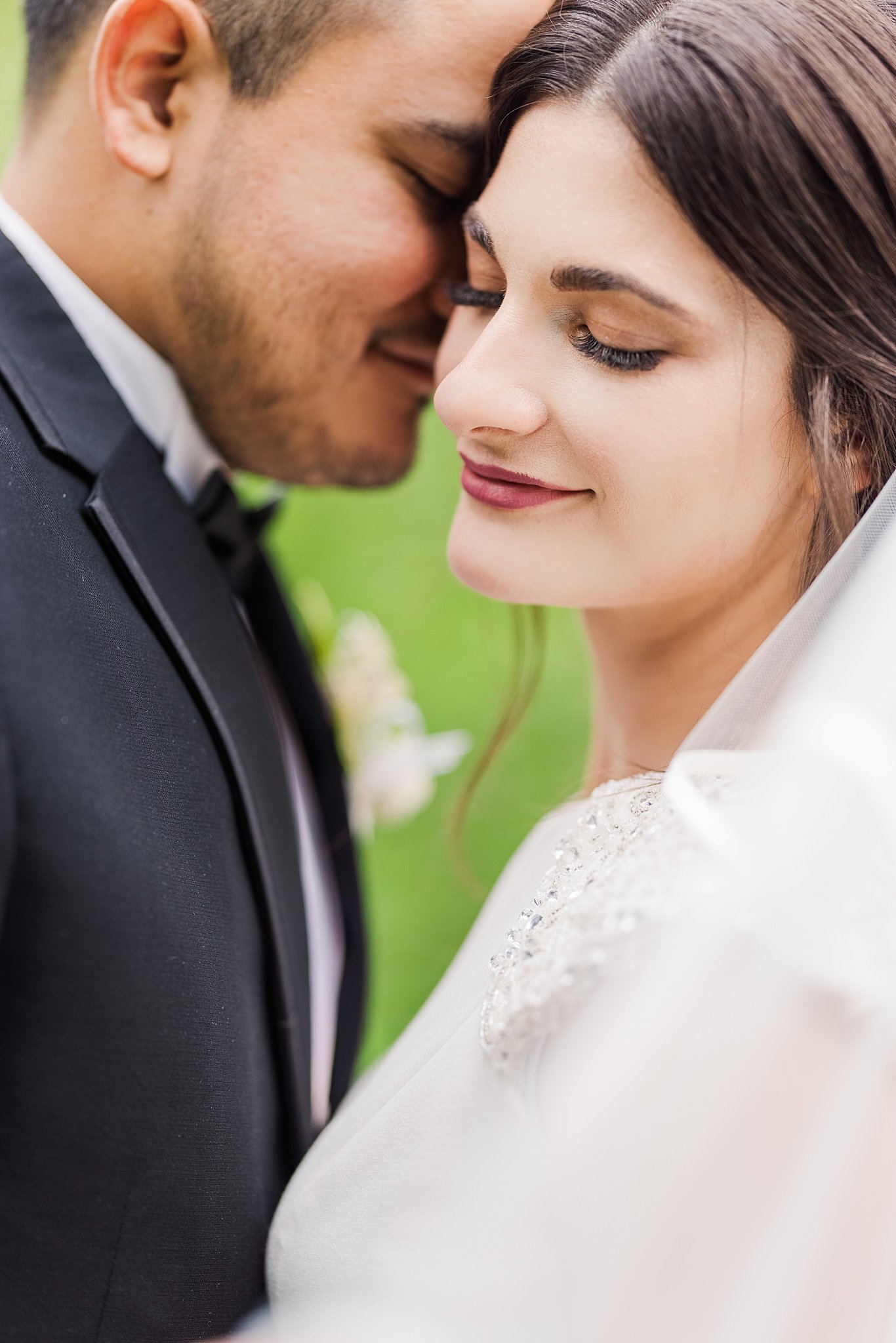 calgary-alberta-temple-wedding-summer-2021-the-church-of-jesus-christ-latter-day-saints-modest-dress-photographer_0031.jpg