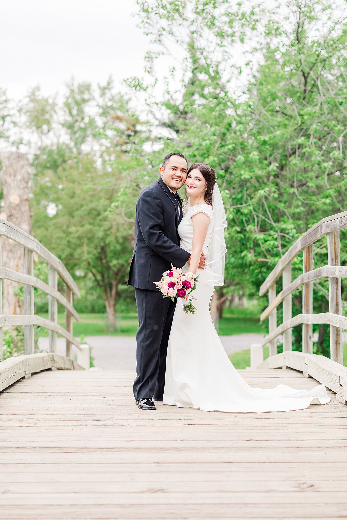 calgary-alberta-temple-wedding-summer-2021-the-church-of-jesus-christ-latter-day-saints-modest-dress-photographer_0032.jpg