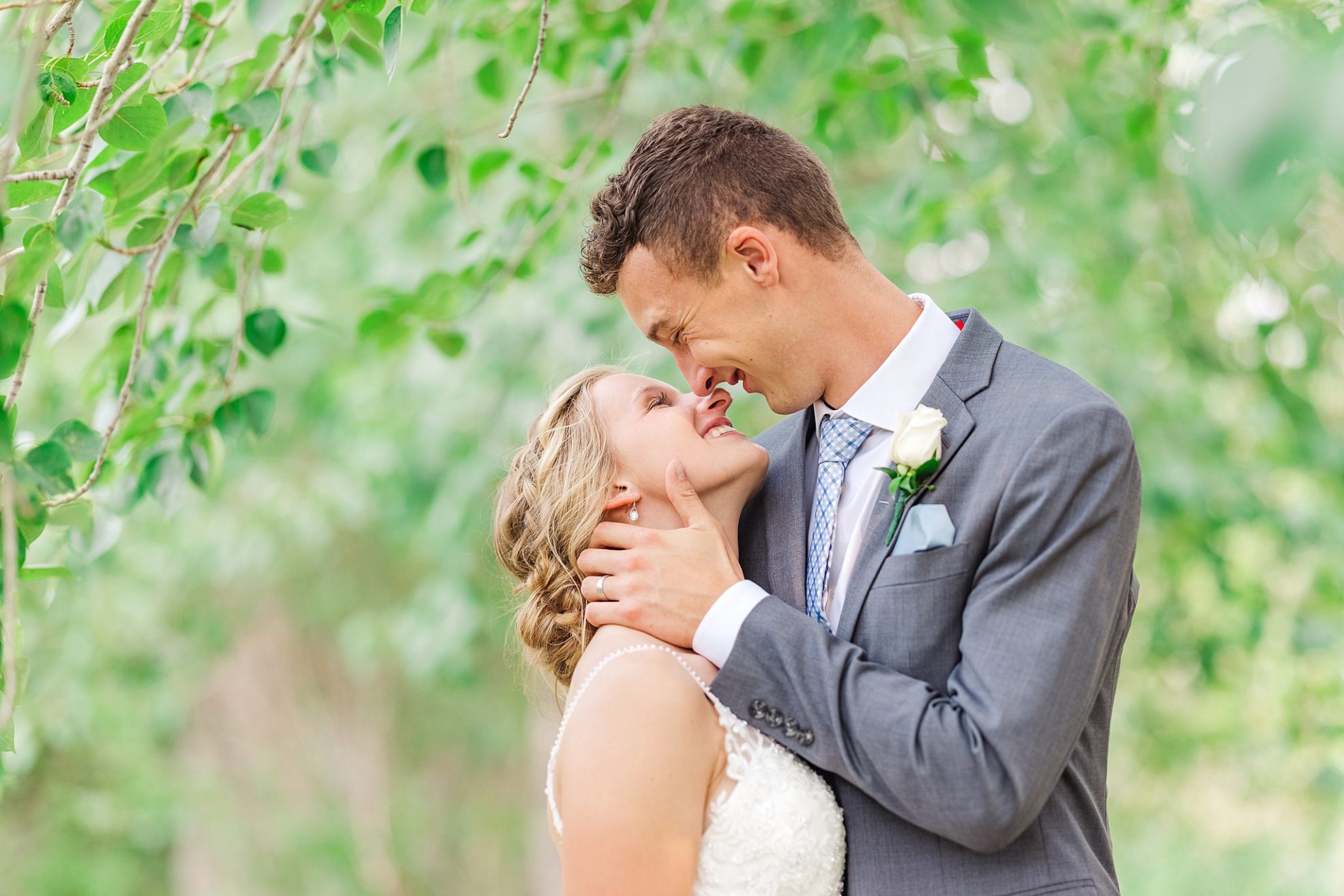 Calgary-Airdrie-Wedding-photographer-cork-and-crate-farms