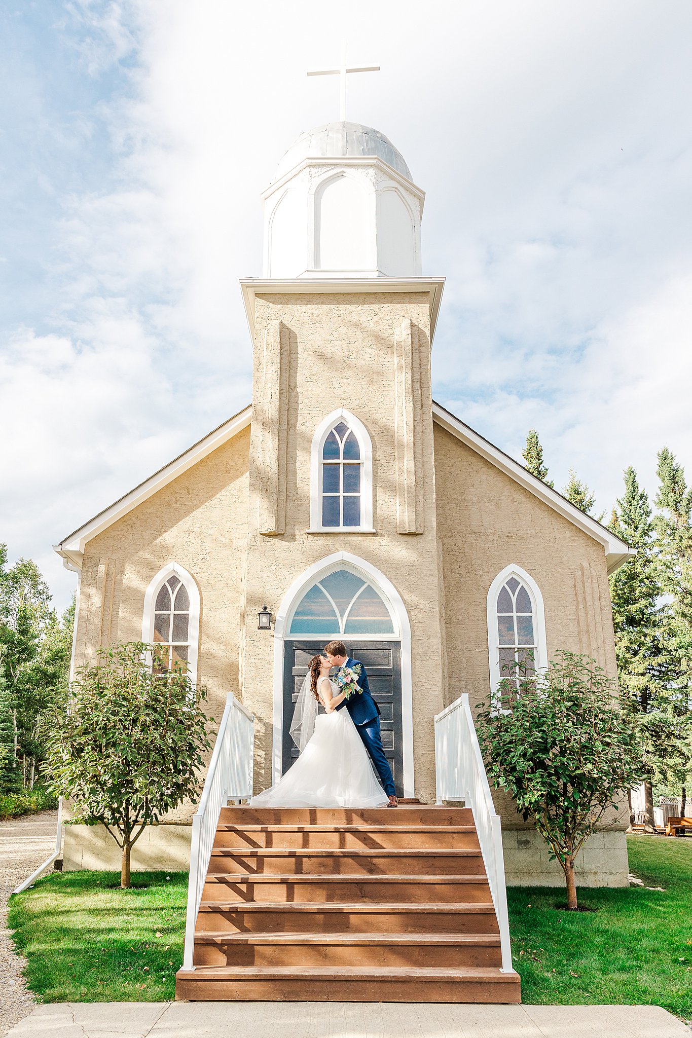 marissa-lewis-late-alberta-summer-wedding-water-valley-events-church-ethereal-photography-inc_0025.jpg
